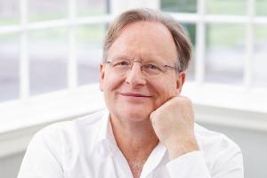 Dietrich Grönemeyer veröffentlicht sein neues Buch "Weltmedizin"