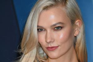 Model Karlie Kloss steht nach wie vor zu ihrer Freundin Taylor Swift