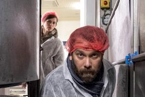 "Tatort: Die robuste Roswita": Die Kommissare Kira Dorn (Nora Tschirner) und Lessing (Christian Ulmen) finden in der Kloßman...