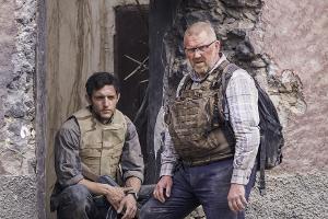 "Für meine Tochter": Benno Winkler (Dietmar Bär) und sein Fahrer Ilkay (Adam Bay) suchen Bennos Tochter in Syrien