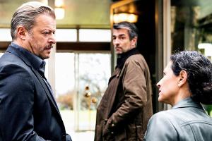 "Tatort: Friss oder stirb": Die Ermittler Liz Ritschard (Delia Mayer) und Reto Flückiger (Stefan Gubser, M.) befragen Anton ...