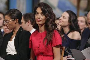 Die Menschenrechtsanwältin Amal Clooney bei der Friedensnobelpreis-Verleihung in Oslo