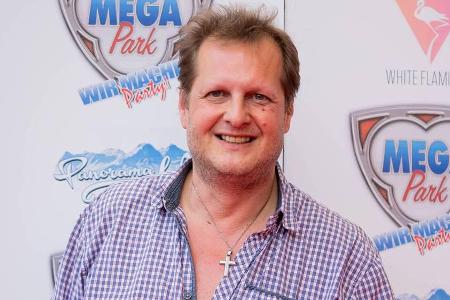 Zu Ehren von Jens Büchner schließen sich nun viele Malle-Stars zusammen