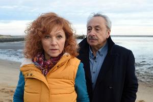 Marlene (Heike Trinker) und Stubbe (Wolfgang Stumph) in "Stubbe - Tod auf der Insel"