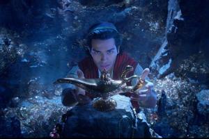 Mena Massoud wird als "Aladdin" zu sehen sein - und Will Smith als Dschinni aus der Flasche befreien