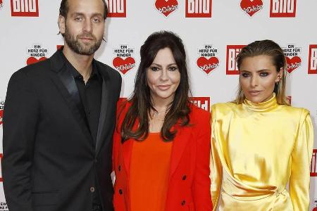 Silvio Heinevetter, Simone Thomalla (Mitte) und Sophia Thomalla bei der 