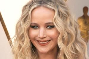 Jennifer Lawrence hat einem Kinderkrankenhaus einen Besuch abgestattet