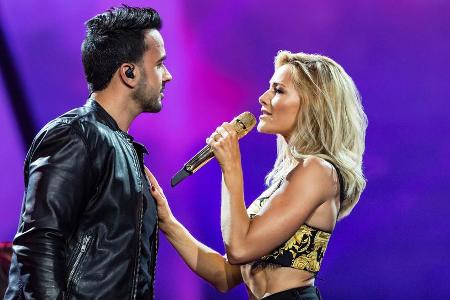 Helene Fischer und Luis Fonsi im Duett bei der weihnachtlichen Show