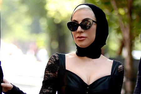 In diesem extravanganten Look wurde Lady Gaga in New York gesichtet