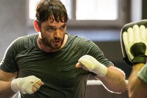 "Dengler - Fremde Wasser": Auch als ehemaliger Zielfahnder muss sich Georg Dengler (Ronald Zehrfeld) in Form halten