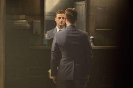 Benjamin McKenzie als James Gordon in 