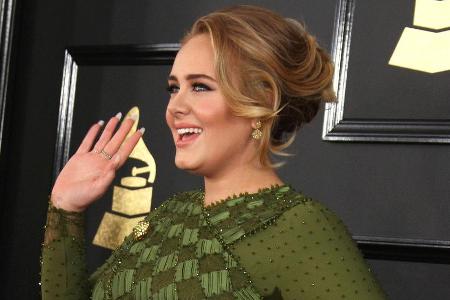 Adele bezeichnet sich selbst als riesigen 