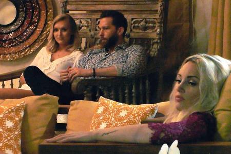 Caro (r.) bekam von Oliver damals nicht die letzte Rose - bekommen sie nun eine zweite Chance oder hat er Interesse an Erika...