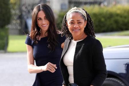 Meghan Markle (links) bekommt vor ihrem großen Tag Unterstützung von Mutter Doria Ragland