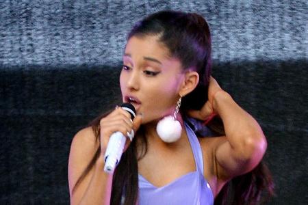 Ariana Grande bei einem Auftritt in New York