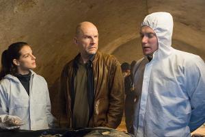 "Wolfsland: Der steinerne Gast": Viola Delbrück (Yvonne Catterfeld), Burkhard "Butsch" Schulz (Götz Schubert) und Uli "Jakob...