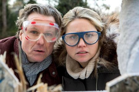 Caroline Frier und Dirk Borchardt spielen das zerstrittene Ehepaar Tina und Hanno - im wahren Leben kann von Eheproblemen ke...