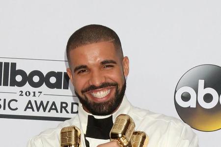 Rapper Drake lässt sich nicht mehr von der Spitze der Charts verdrängen