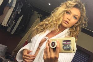Was da am Smartphone von Gigi Hadid klebt, ist ein Popsocket