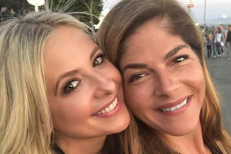 Girlsnight: Selma Blair (r.) und Sarah Michelle Gellar besuchen ein Pink-Konzert in Los Angeles