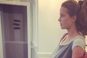 Rund und Prall posiert Kate Beckinsale nach dem "Mittagessen"