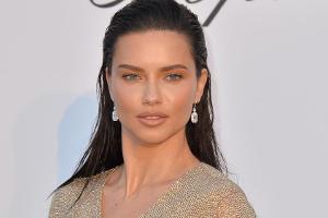 Lippenstift ist bei Adriana Lima Pflicht