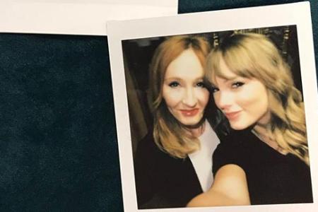 Taylor Swift posiert mit Adele (oben) und J.K. Rowling