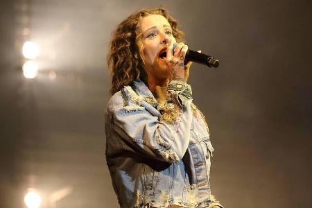 Jennifer Weist ist die Frontfrau der Band Jennifer Rostock