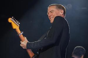Bryan Adams bei einem Auftritt in Irland