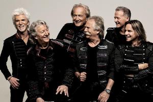 Henning Krautmacher (Mitte) mit seiner Band Höhner