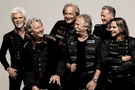 Henning Krautmacher (Mitte) mit seiner Band Höhner