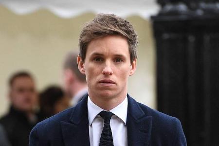 Eddie Redmayne auf dem Weg zur Trauerfeier für Stephen Hawking
