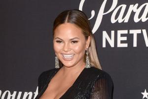 Chrissy Teigen hat allen Grund zu lachen, denn sie hat das Geheimrezept für die perfekte Ehe gefunden