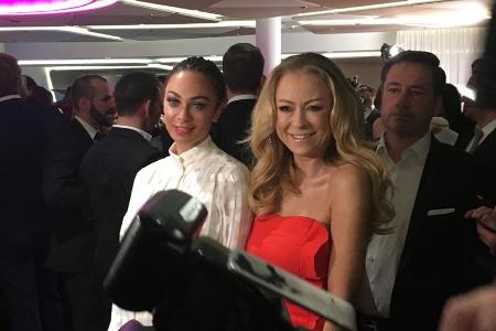 Lilly Becker (l.) und Jenny Elvers ließen sich das Benefiz-Event im Nobelhotel Vier Jahreszeiten nicht entgehen