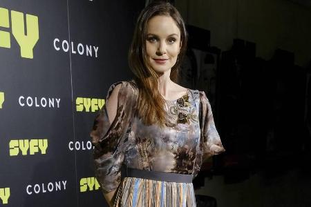 Sarah Wayne Callies setzt auf frostige Farben