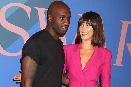 Virgil Abloh zusammen mit Bella Hadid bei den CFDA Fashion Awards 2017