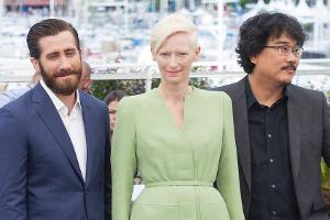 Jake Gyllenhaal und Tilda Swinton durften 2017 mit dem Netflix-Film "Okja" an den Filmfestspielen von Cannes teilnehmen