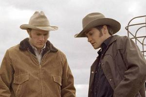Heath Ledger (l.) und Jake Gyllenhaal spielten in "Brokeback Mountain" die Hauptrollen