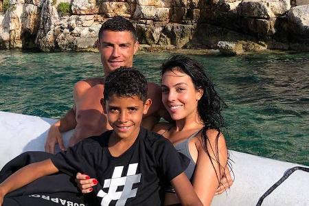 Cristiano Ronaldo macht mit Georgina Rodríguez und Sohn Cristiano Ronaldo Jr. Urlaub