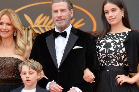 John Travolta mit seiner Ehefrau Kelly Preston und seinen Kindern Benjamin und Ella bei den Filmfestspielen von Cannes 2018