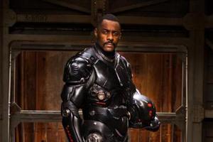 "Pacific Rim": Marschall Stacker Pentecosts (Idris Elba) Jaeger-Projekt soll die Welt vor der kompletten Zerstörung bewahren