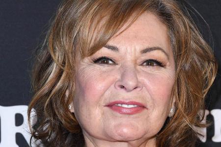Roseanne Barr verliert in einem neuen YouTube-Video beinahe die Kontrolle