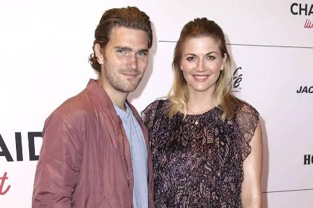 Nina Bott mit Freund Benjamin Baarz bei einem Auftritt in Hamburg