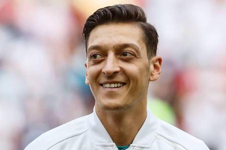 Mesut Özil verdaut das WM-Aus im Urlaub