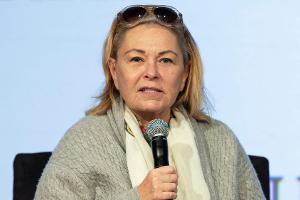 Roseanne Barr hat ihren ersten TV-Auftritt nach dem Rauswurf bei ihrer Sitcom gehabt