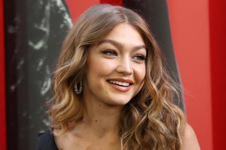 Model Gigi Hadid ist im neuen Pirelli-Kalender zu sehen