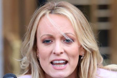 Stormy Daniels bei einer Pressekonferenz in New York