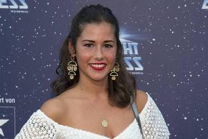 Sarah Lombardi auf dem roten Teppich in Bochum