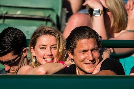 Amber Heard und Vito Schnabel zeigen sich sichtlich gut gelaunt in Wimbledon