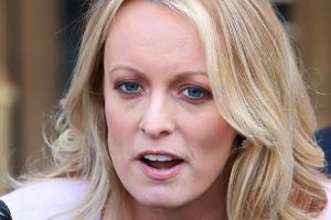 Stormy Daniels während einer Pressekonferenz in New York